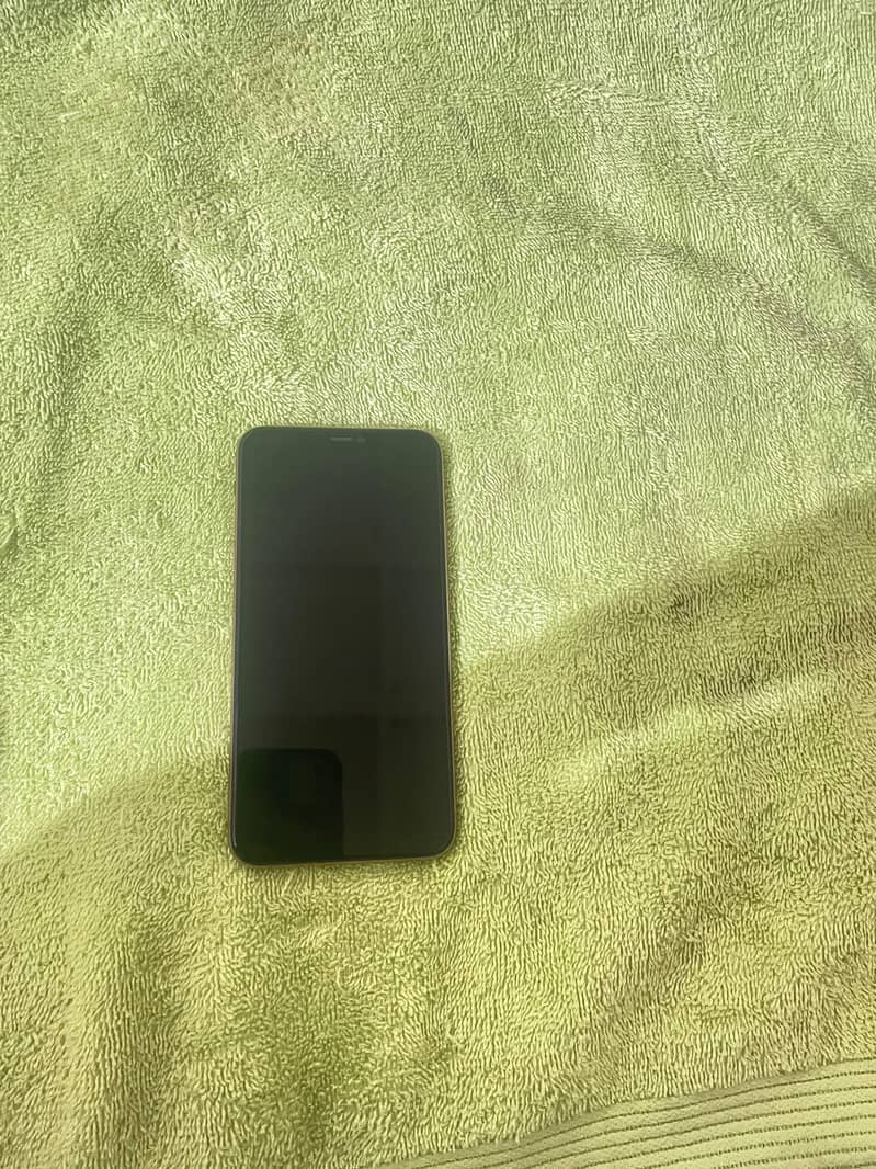 Apple iPhone XS 5