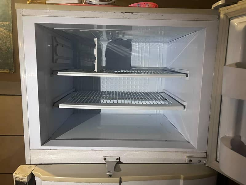 refrigerator 4