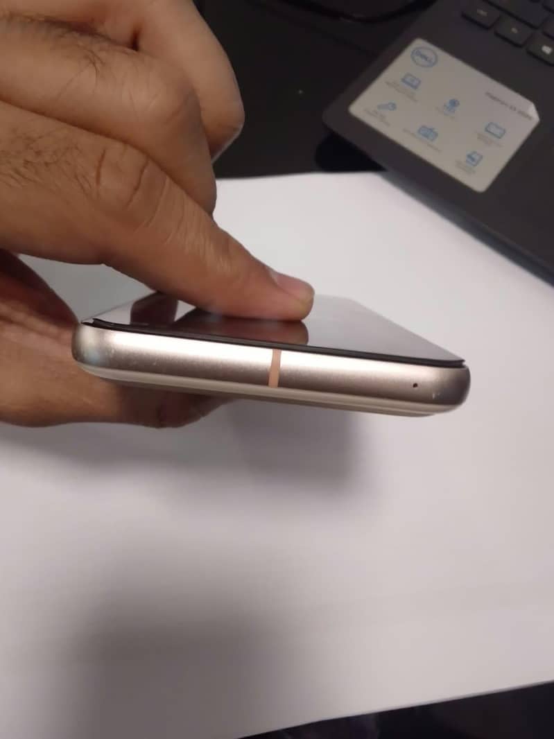 Google Pixel 8 7