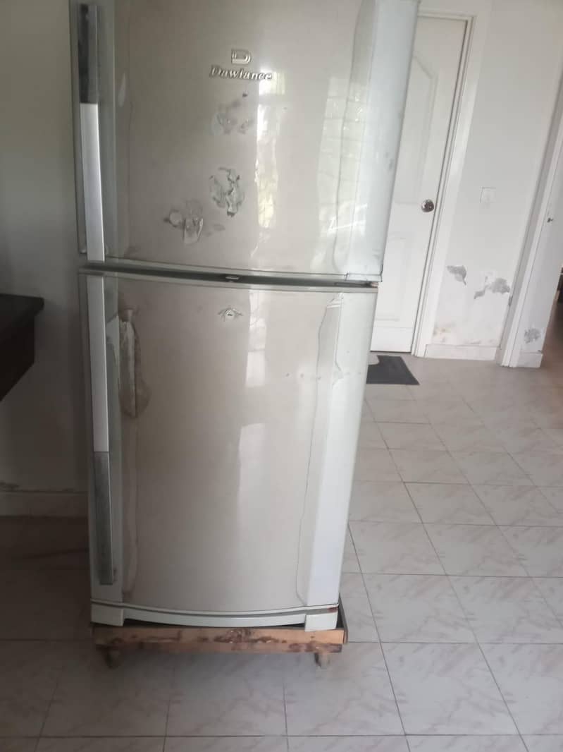 dawlance used fridge 0
