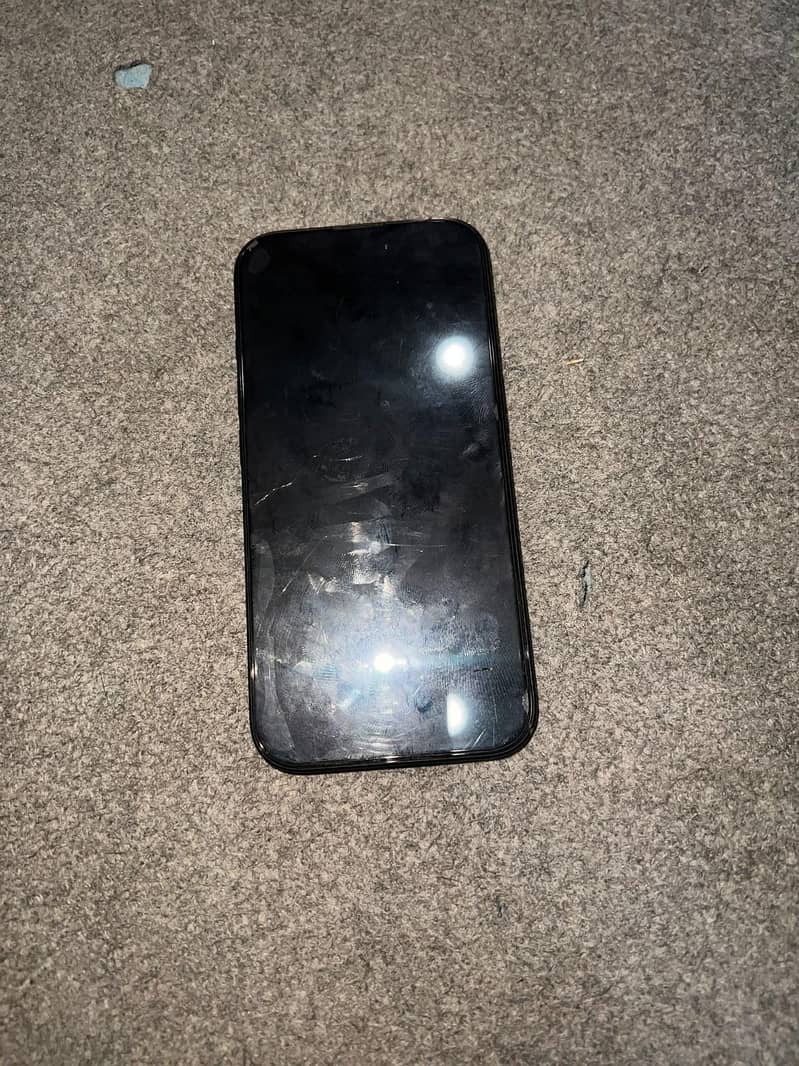 Apple iPhone 16 2
