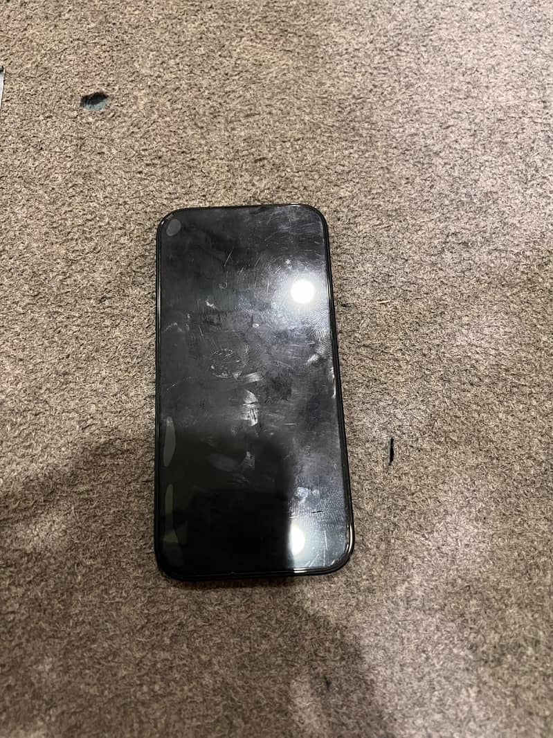 Apple iPhone 16 3