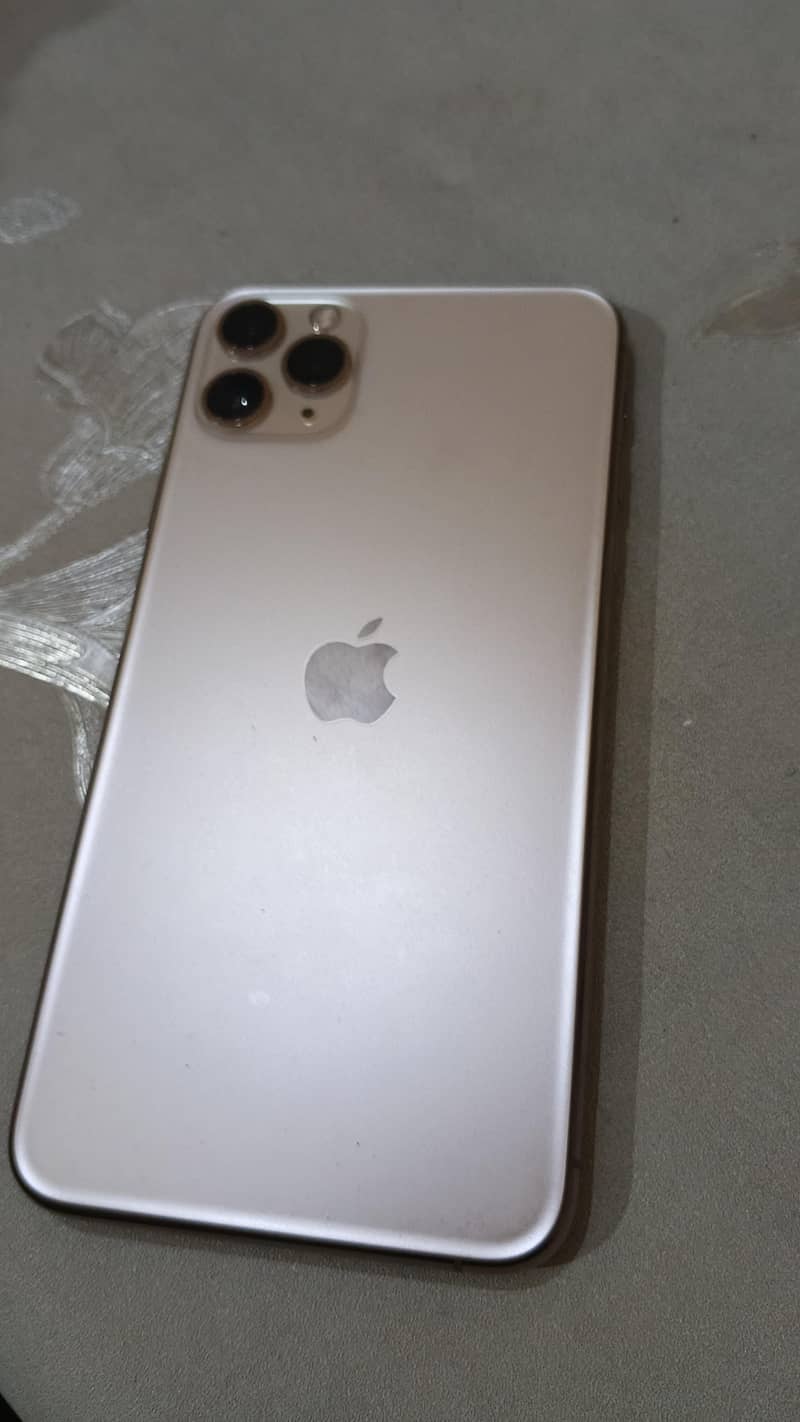 Apple iPhone 11 Pro Max 2