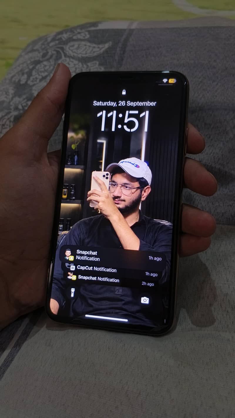 Apple iPhone 11 Pro Max 4