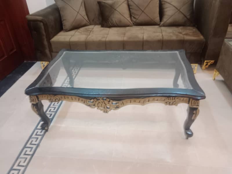 2 same central table 4