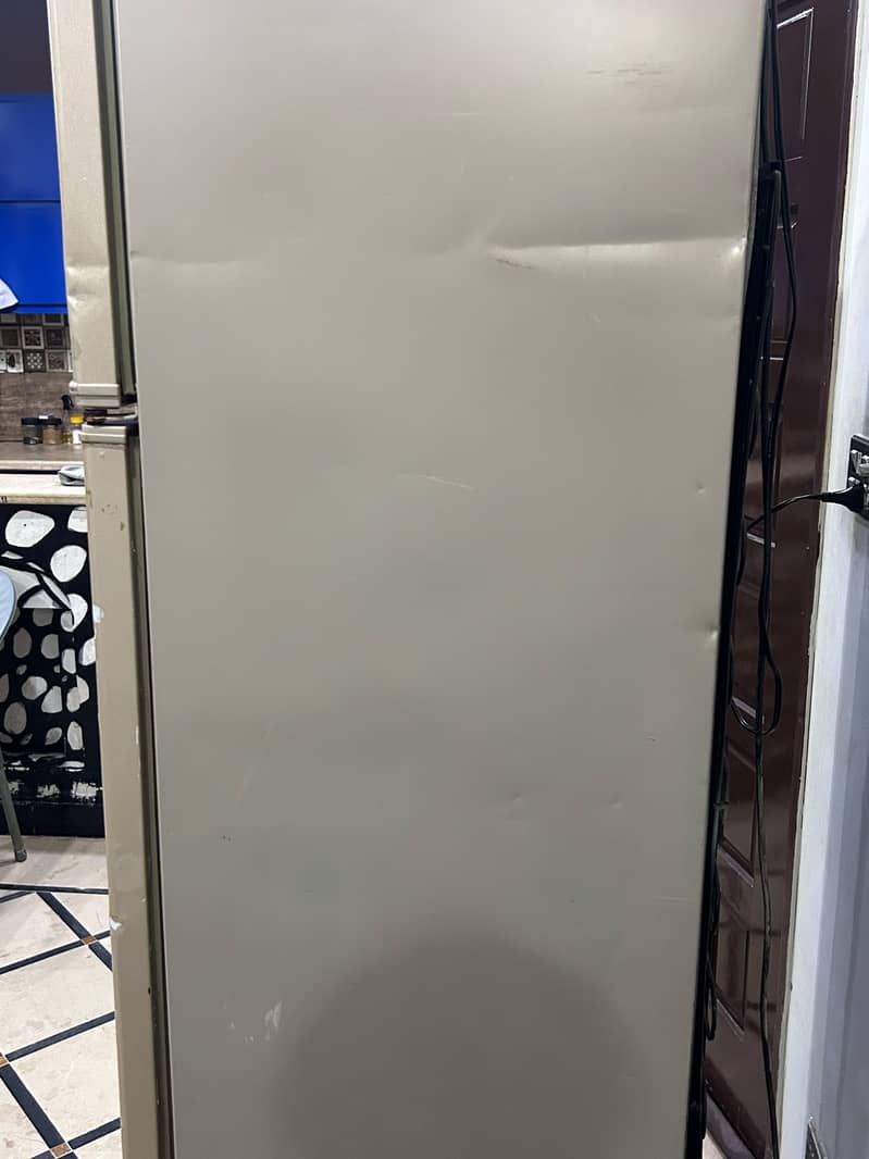 dawlance fridge 2