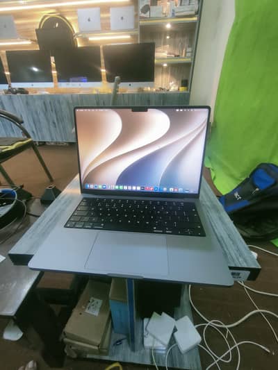 MacBook Pro 14-inch 2021 | M1 Pro | 16GB RAM | 512GB SSD