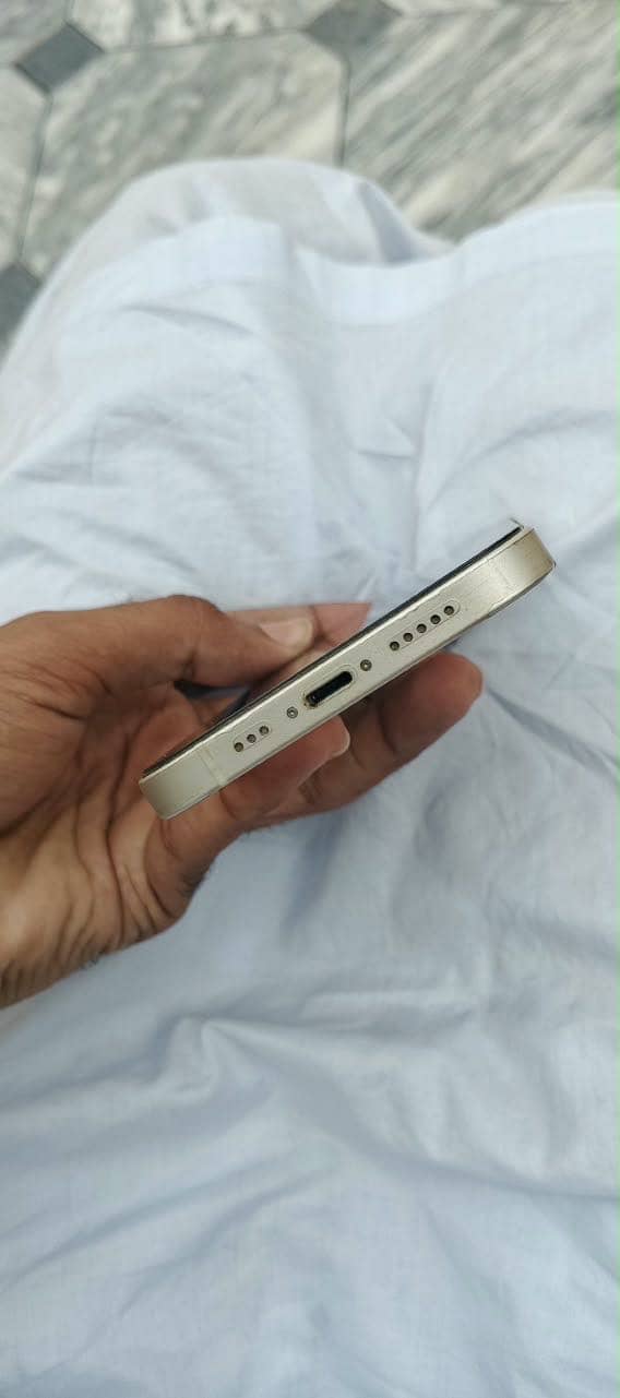 Apple iPhone 12 2