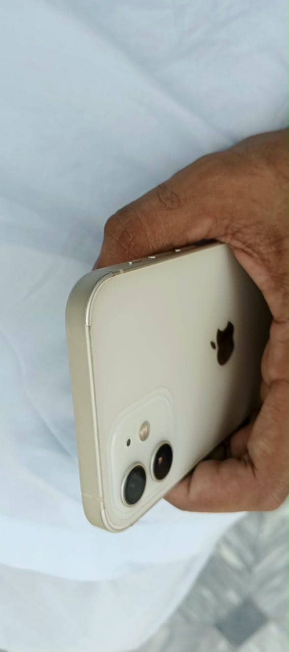 Apple iPhone 12 5