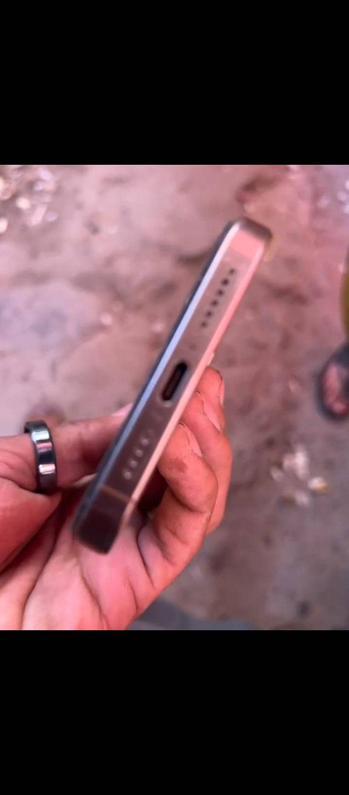 Apple iPhone 16 Pro Max 2