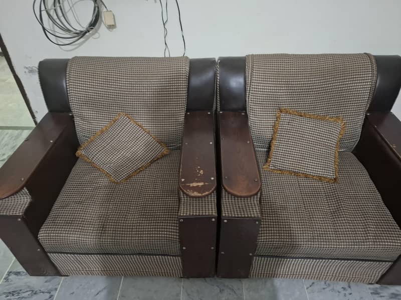sofa set good condition 0