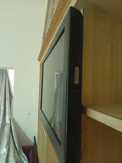 LG LCD TV 32"