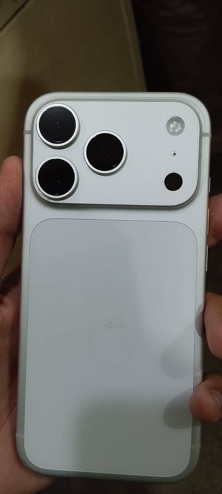 Apple iPhone 17 Pro 0