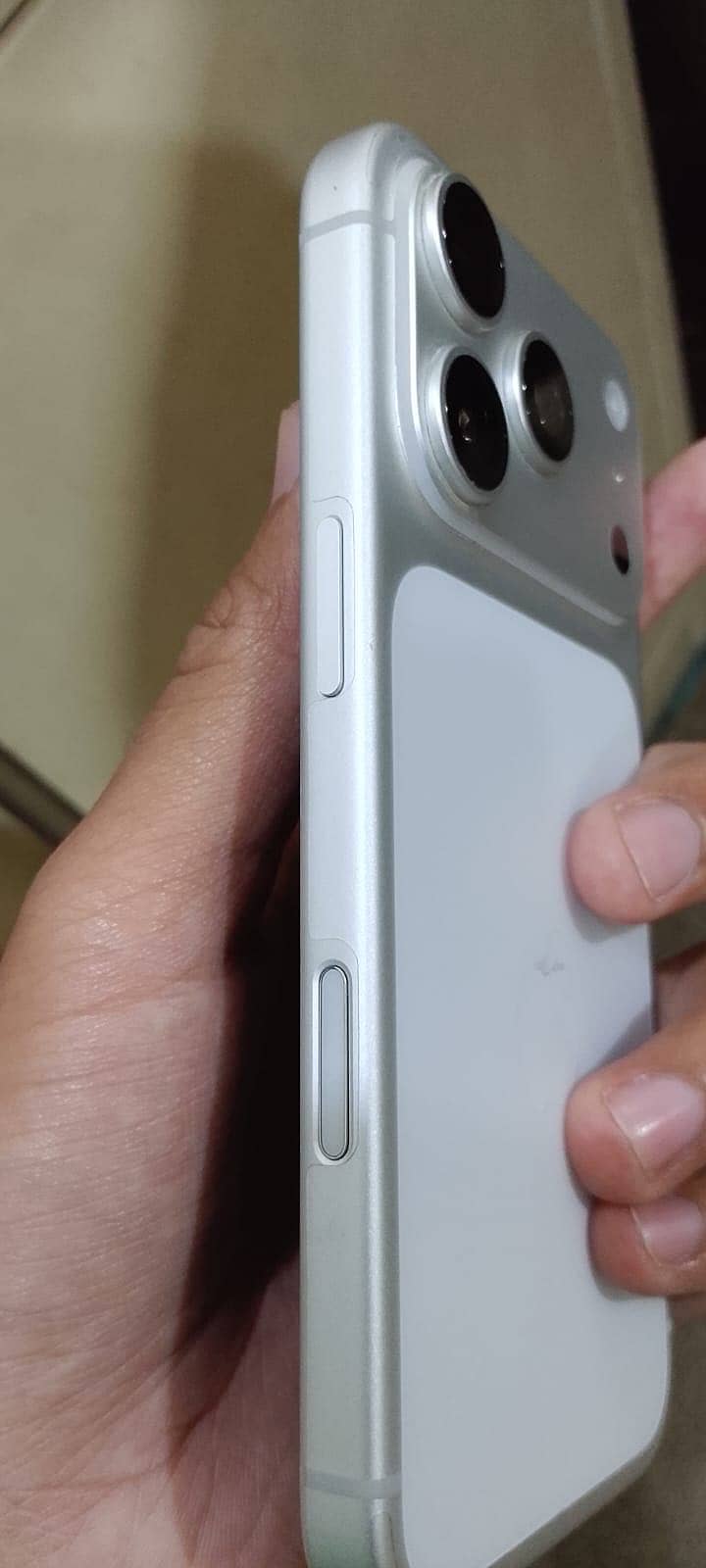 Apple iPhone 17 Pro 4