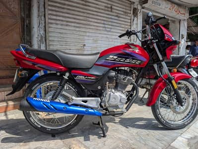 honda deluxe 125 model 2017