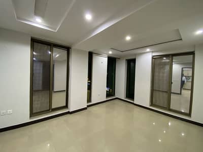 2 bed unfurnished luxury apartment for rent in Bahria Town at the prime location.