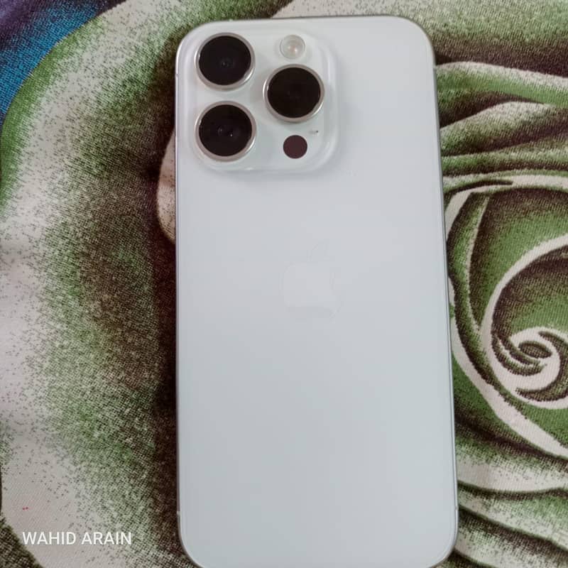 Apple iPhone 15 Pro 1