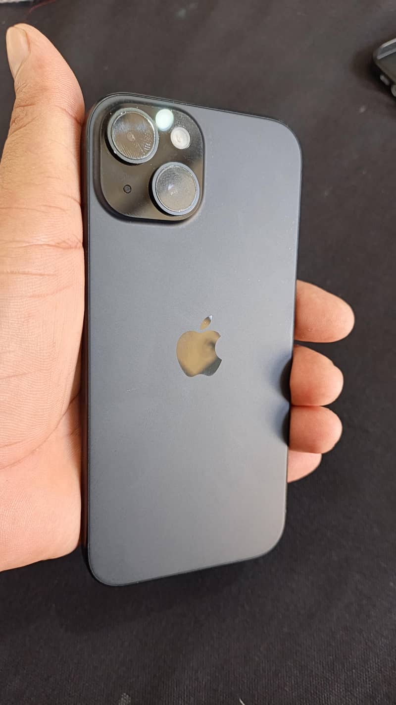 Apple iPhone 16 2