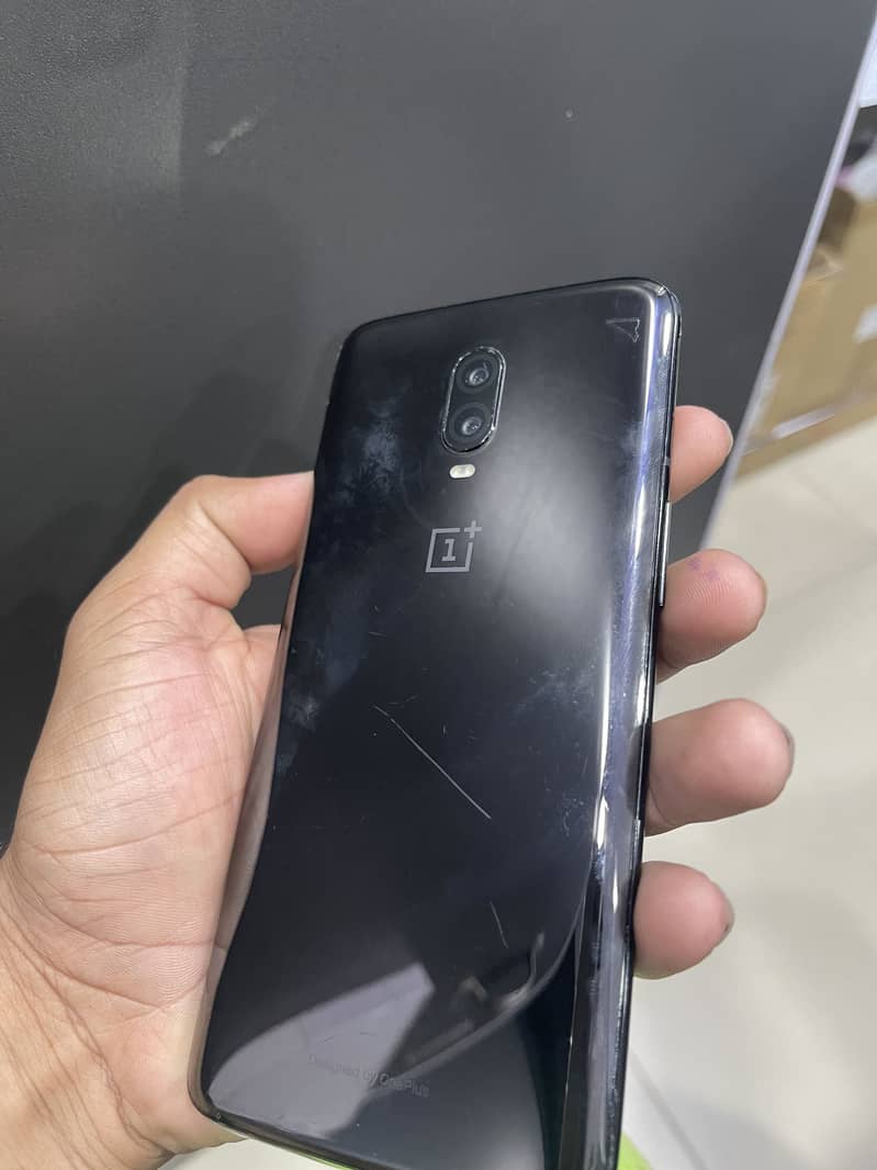 One Plus 6T 4
