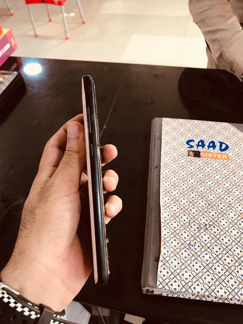 Samsung Mobile Note 8 1