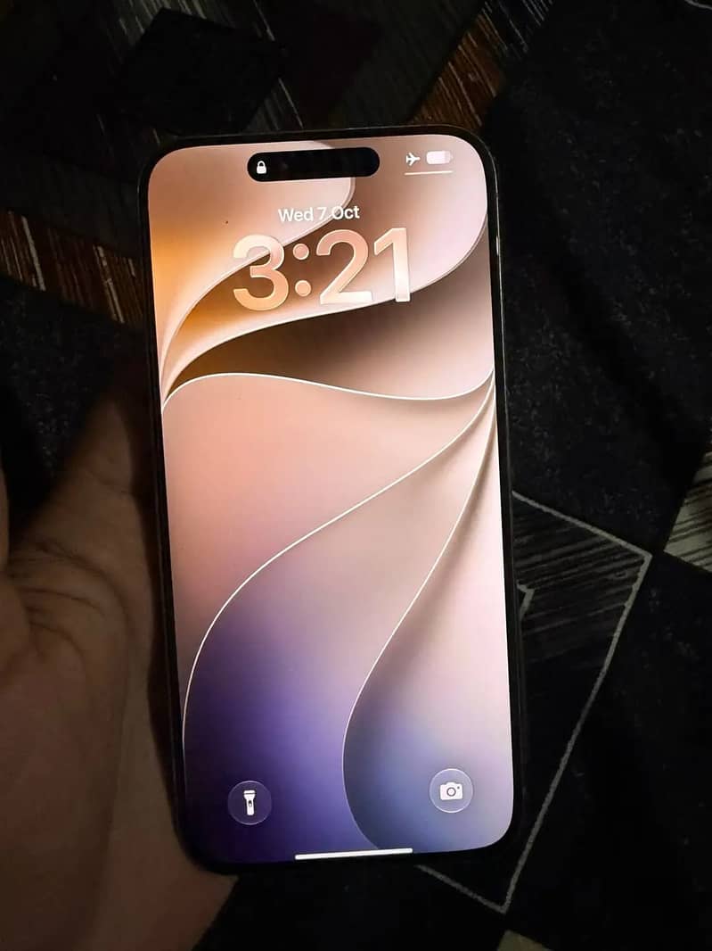 Apple iPhone 15 Pro Max 0