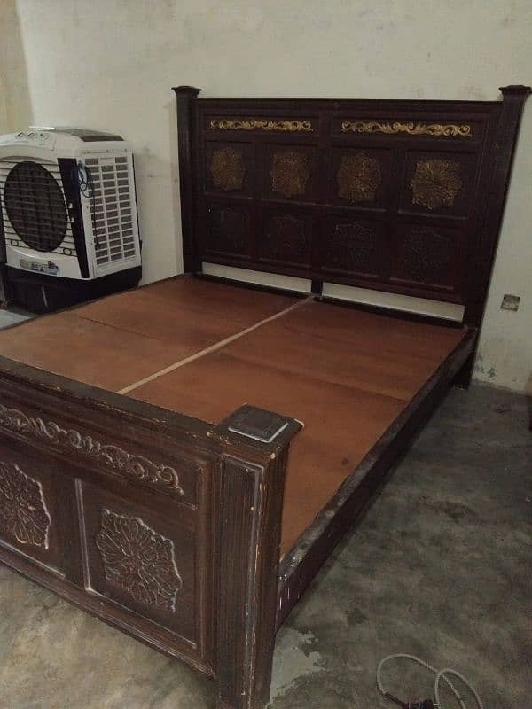 Bed +1 Side Table + Mirror Good Condition 9