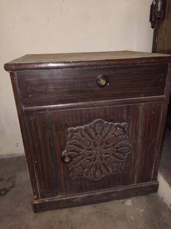 Bed +1 Side Table + Mirror Good Condition 12