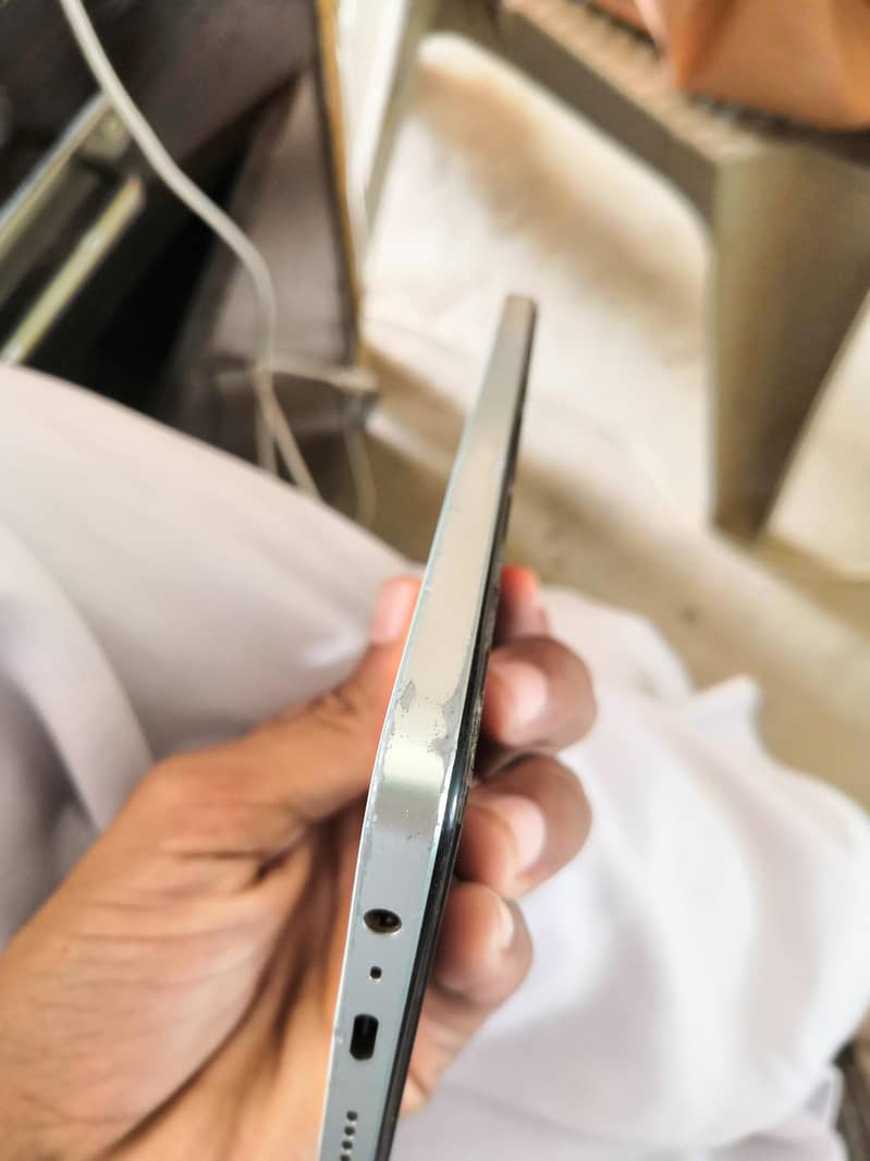 Realme Note 60x 3