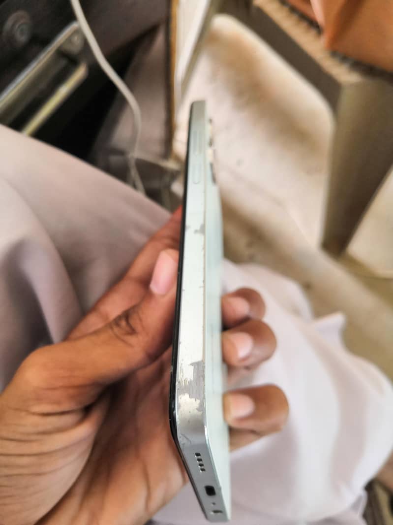 Realme Note 60x 7