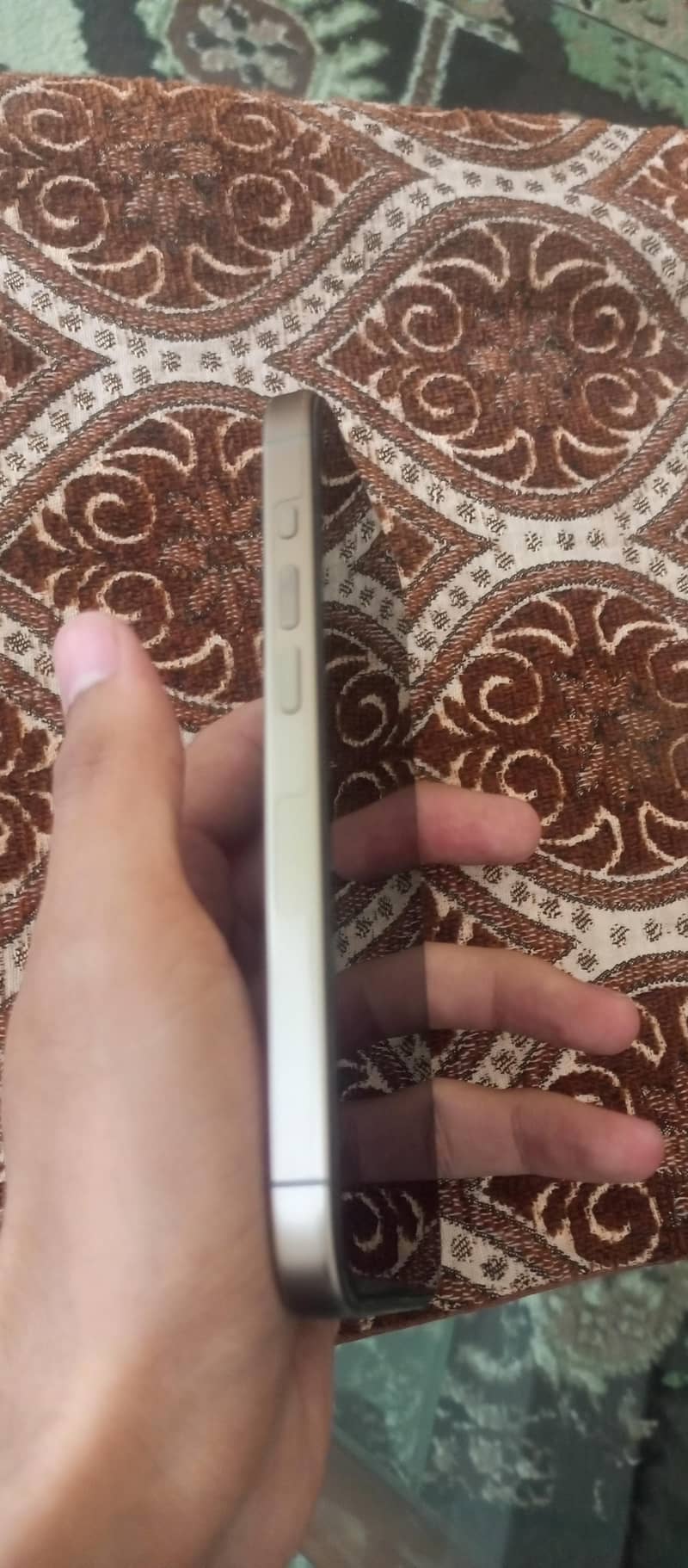 Apple iPhone 15 Pro 3