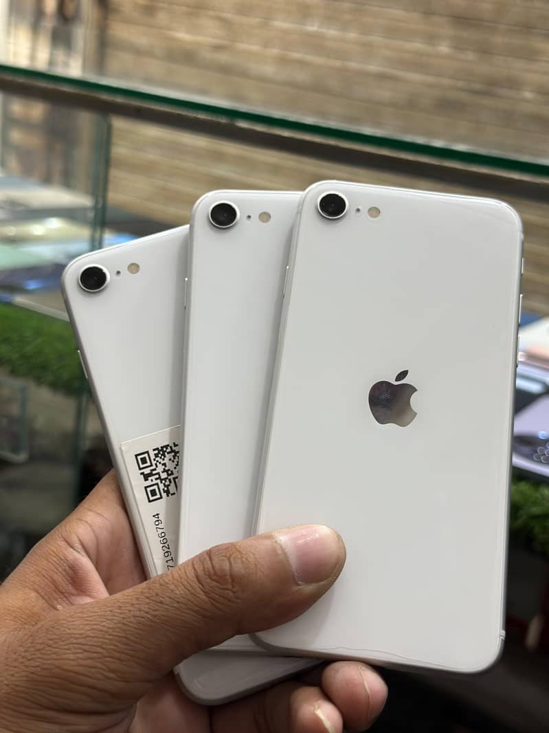 Apple iPhone SE 0