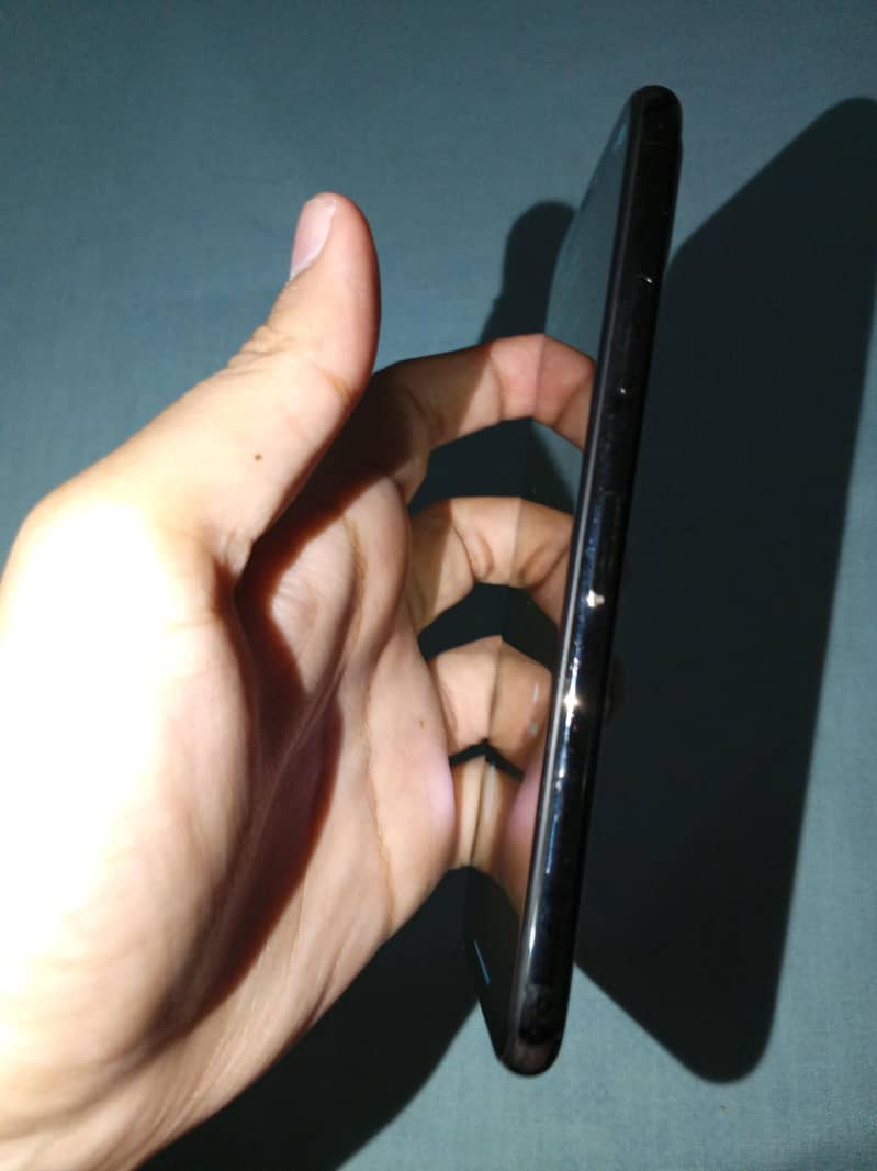 Apple iPhone X 5