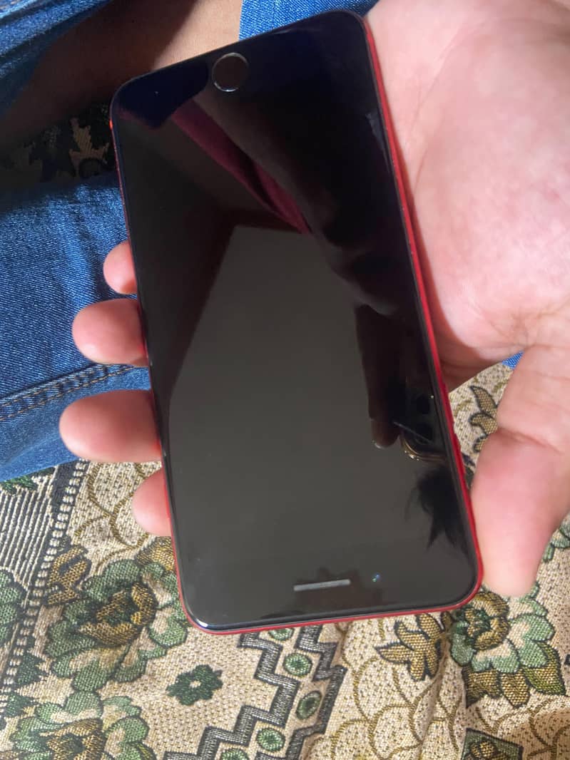 Apple iPhone 8 Plus 1