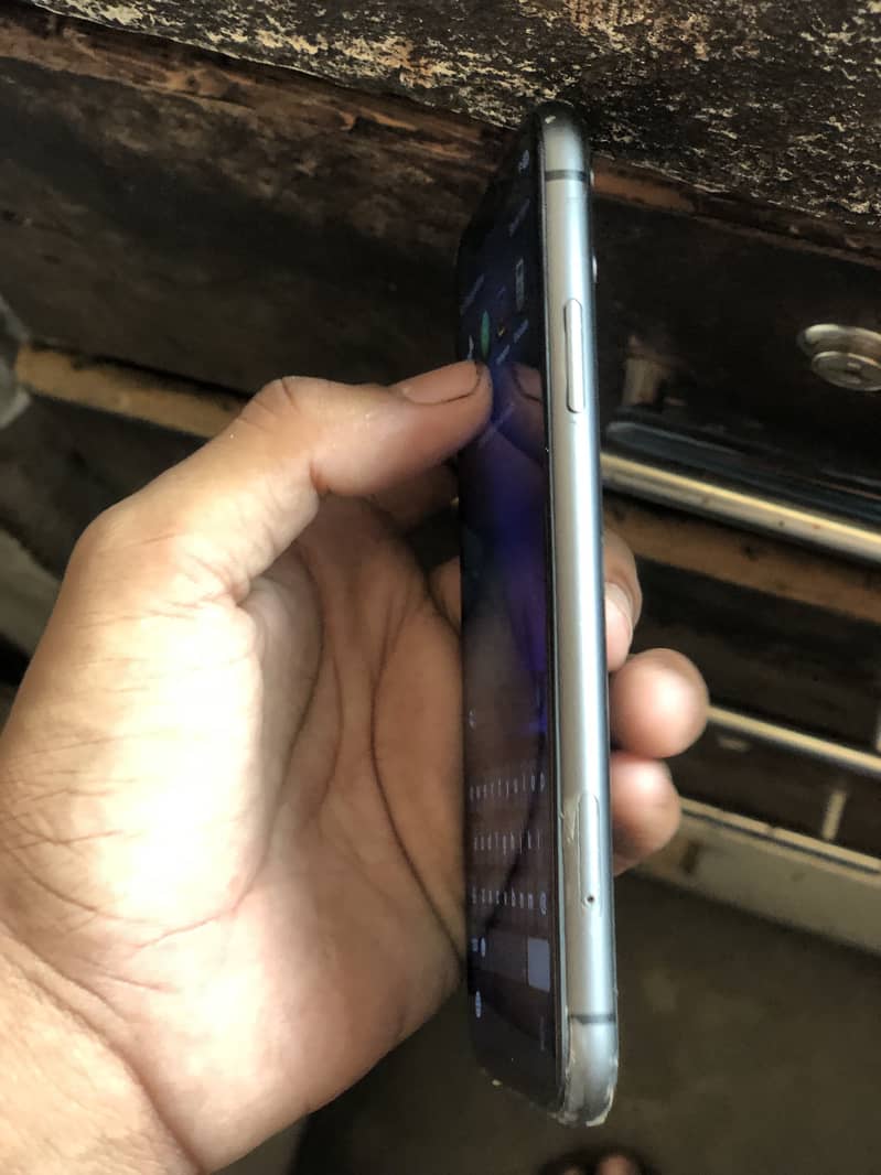 Apple iPhone 11 mdm 2
