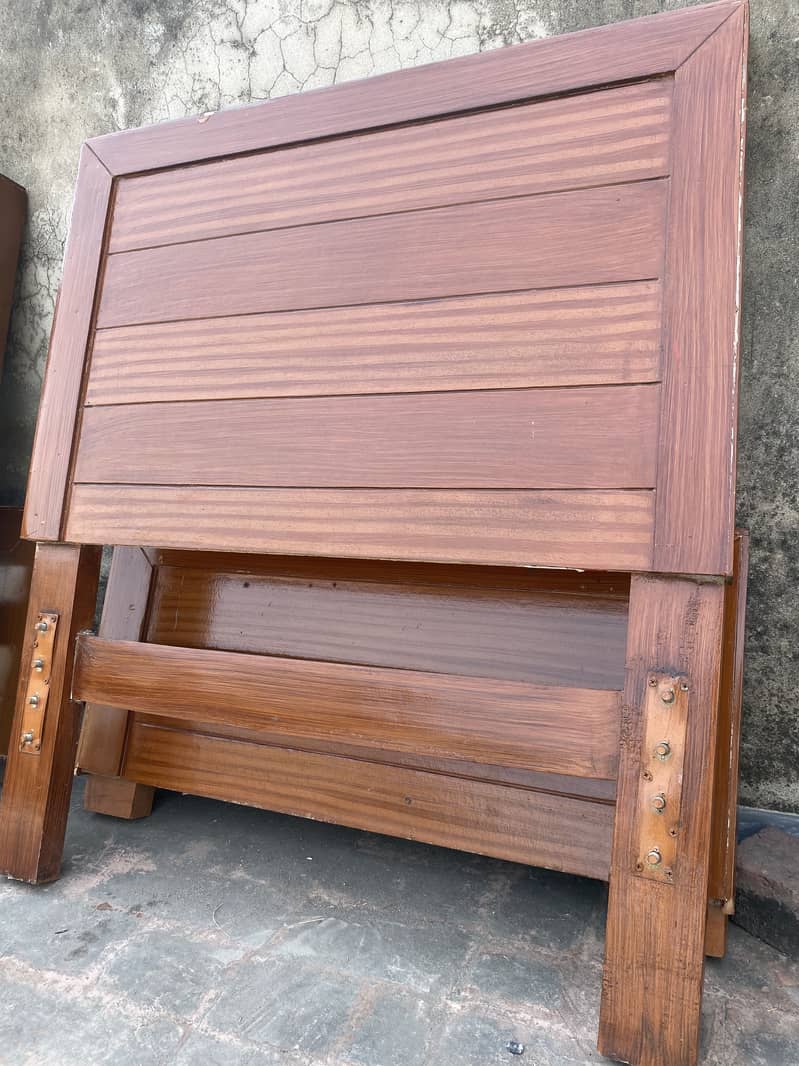 Single Bed & Almari 2