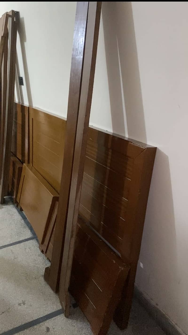 Single Bed & Almari 3