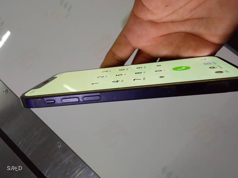 Apple iPhone 12 3