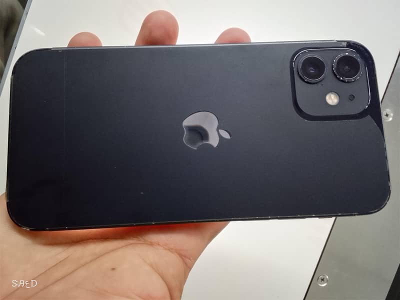 Apple iPhone 12 6