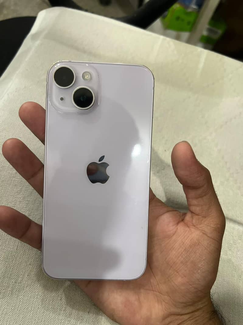 Apple iPhone 14 3
