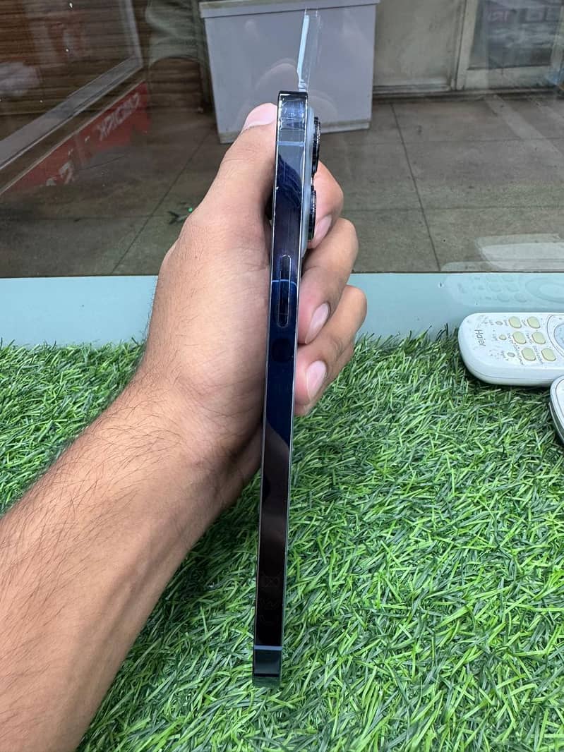 Apple iPhone 13 Pro Max 5