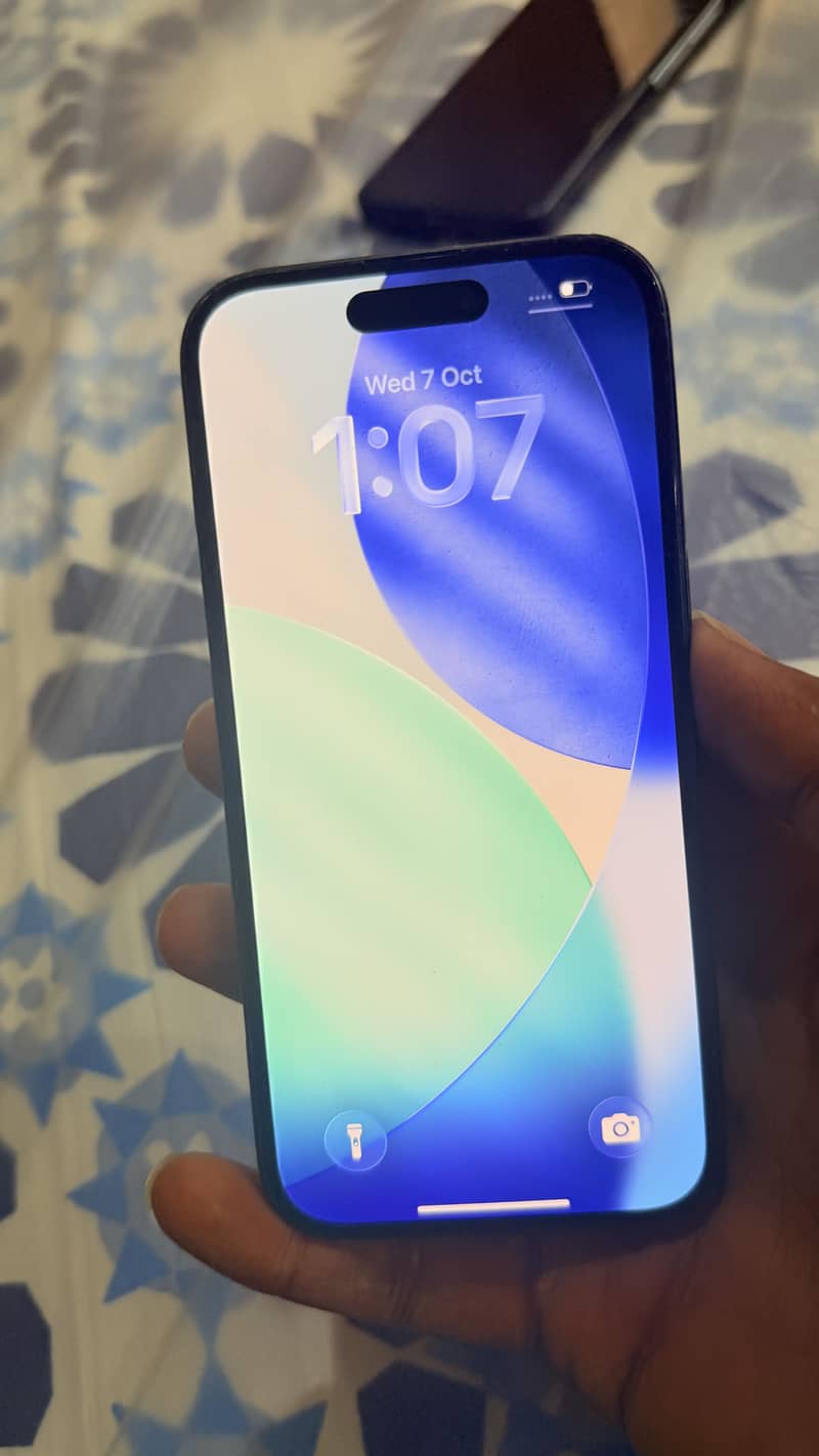 Apple iPhone 16 1