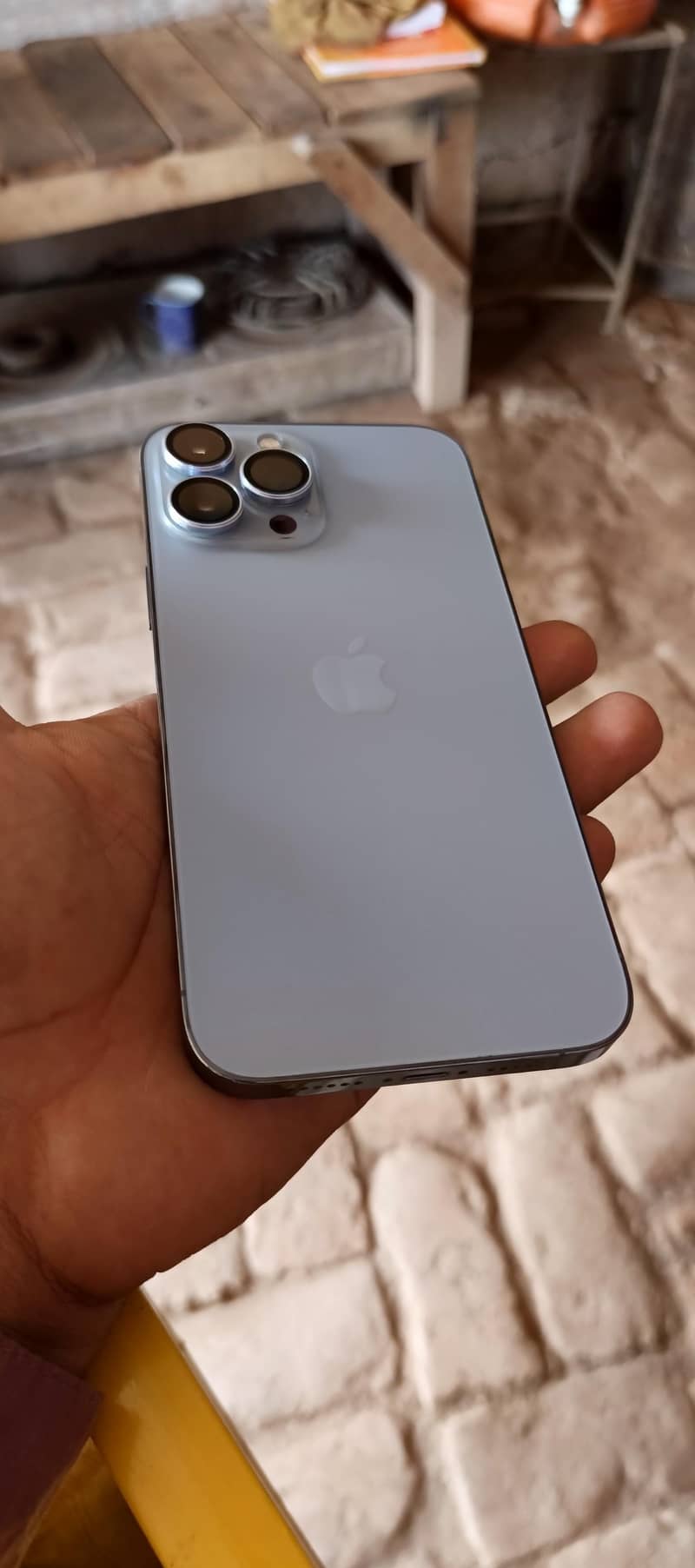 Apple iPhone 13 Pro Max 0