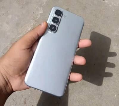 Infinix Hot 60 pro plus 8/256   with charger