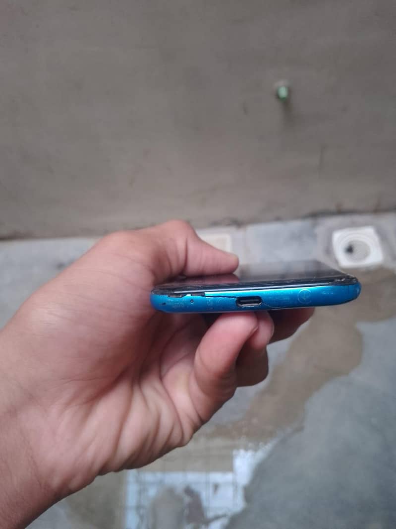 Motorola Moto E7 3