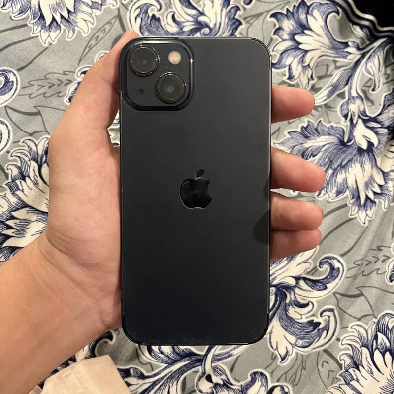 Apple iPhone 13 5