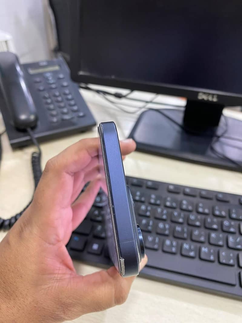 Apple iPhone 15 Pro Max 3