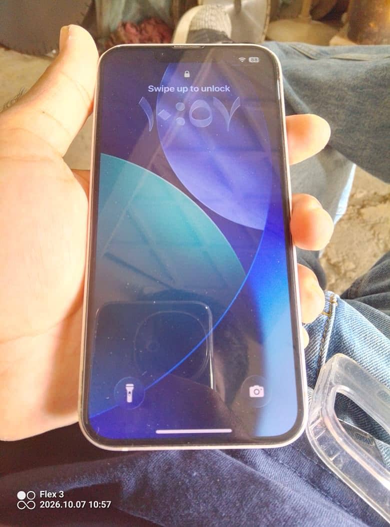 Apple iPhone 13 6