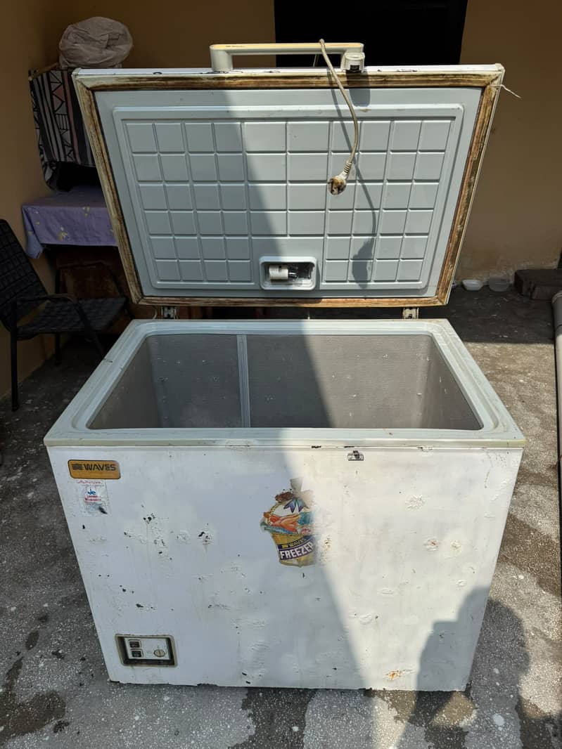 waves freezer for sell 0