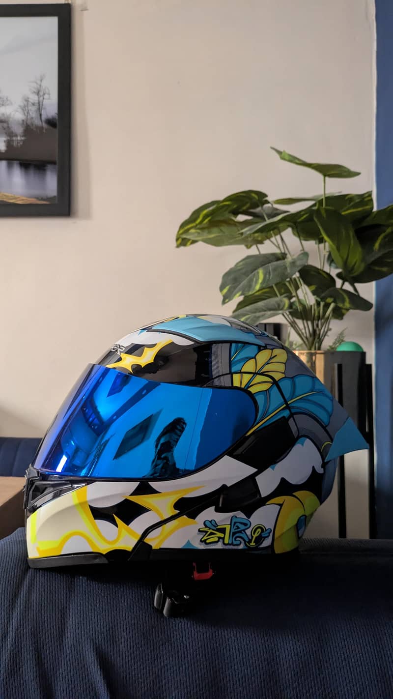Helmet 0