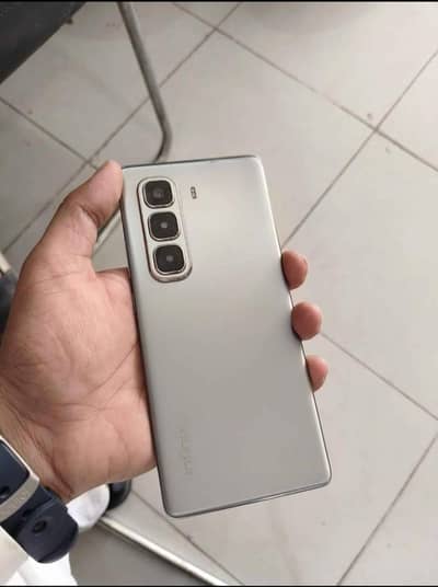 Infinix Hot 50 Pro Plus 8 256 edge screen